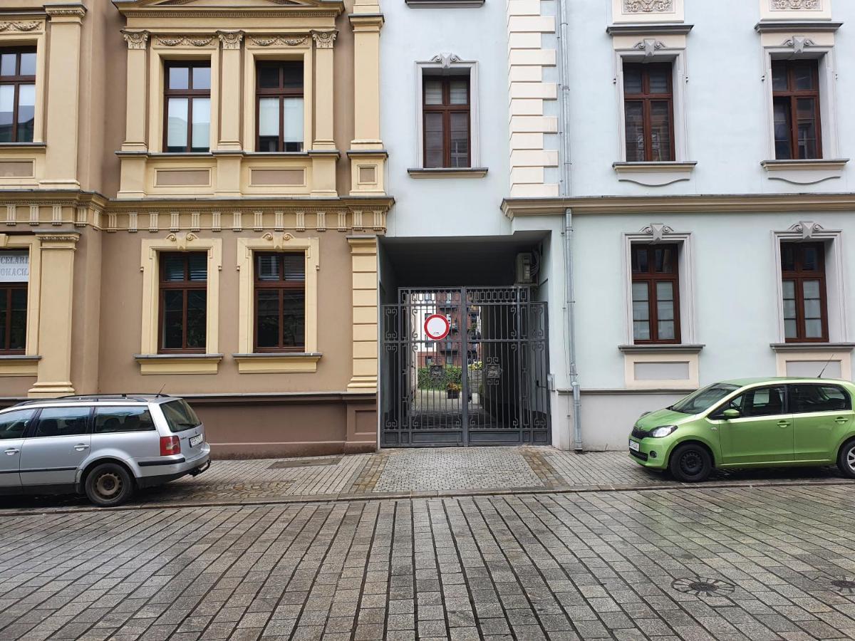 Centrum Gliwic Ogrody Krolowej Bony Apartament *